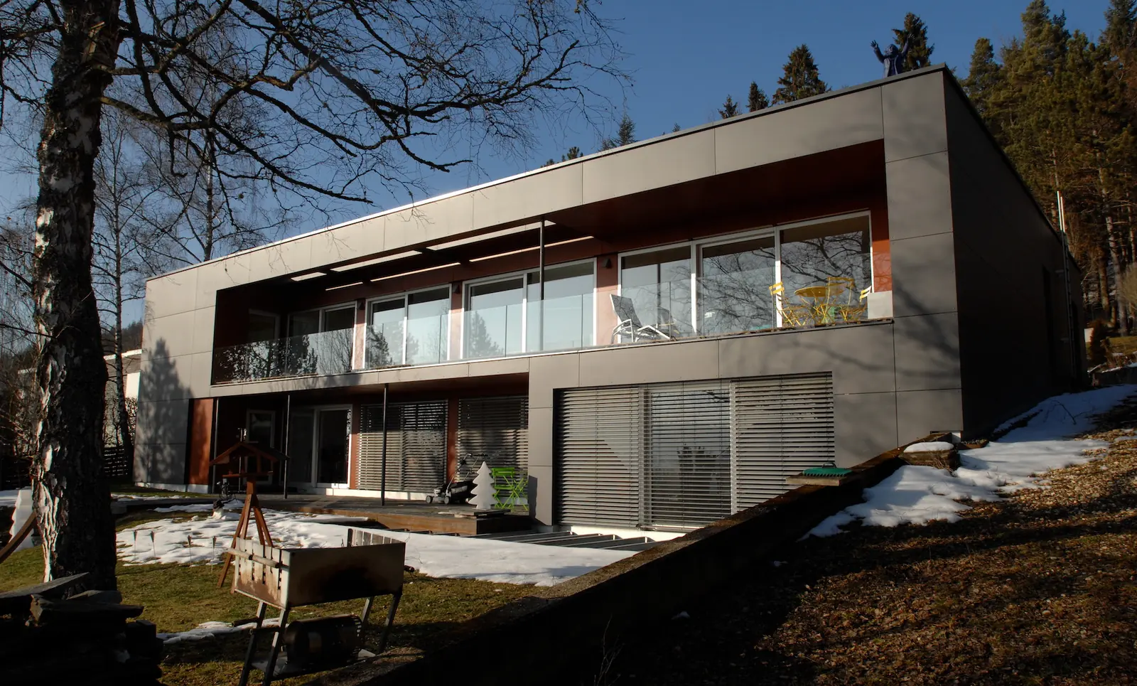 Wohnhaus am Hang, Aussenansicht